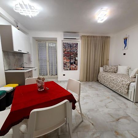 La Casa Di Patta A Spaccanapoli Esterno foto