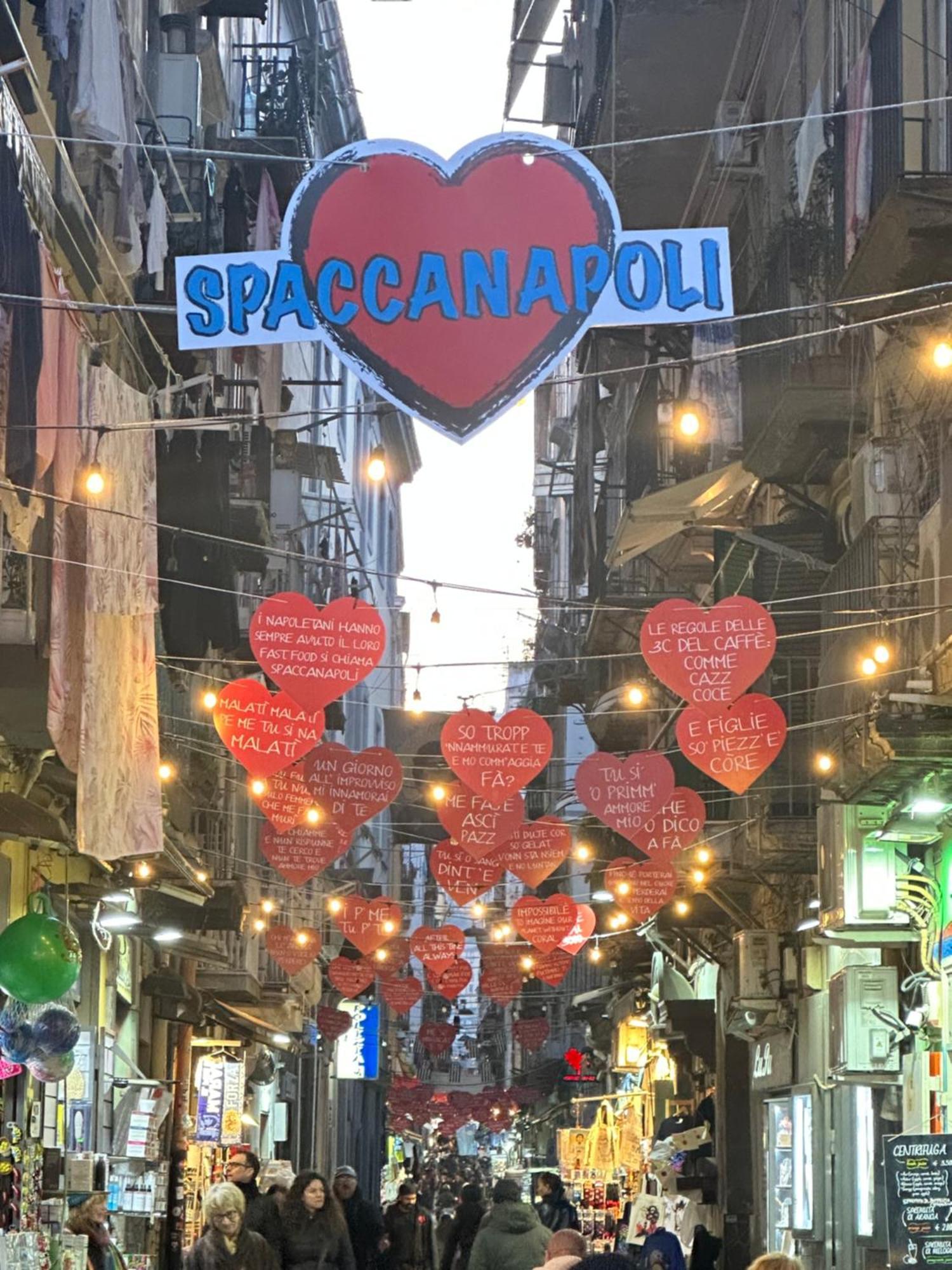 La Casa Di Patta A Spaccanapoli Esterno foto